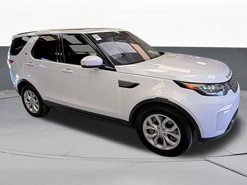 Fuji White 2019 Land Rover Discovery SE