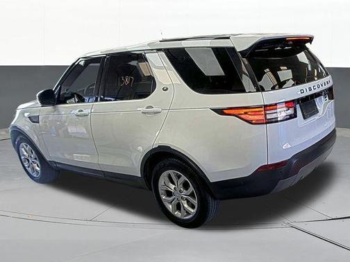 Fuji White 2019 Land Rover Discovery SE