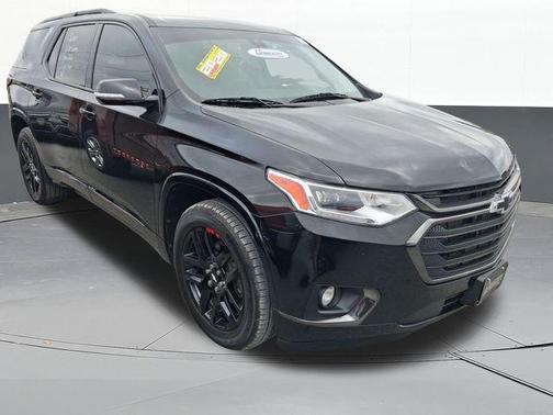 Mosaic Black Metallic 2019 Chevrolet Traverse Premier