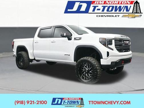 Summit White 2022 GMC Sierra 1500 AT4