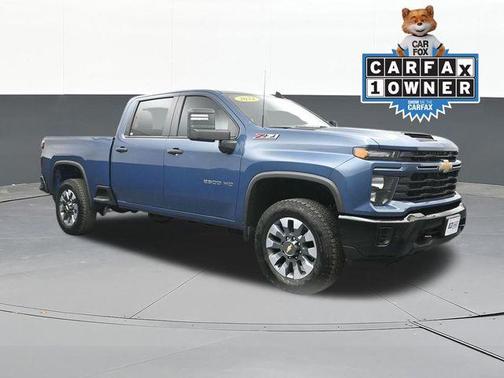 Lakeshore Blue Metallic 2024 Chevrolet Silverado 2500 Custom