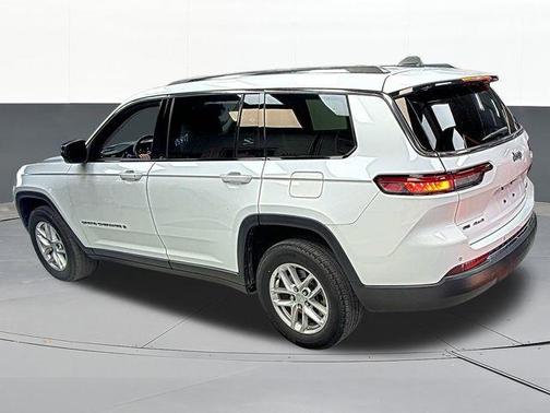 2022 Jeep Grand Cherokee L Laredo