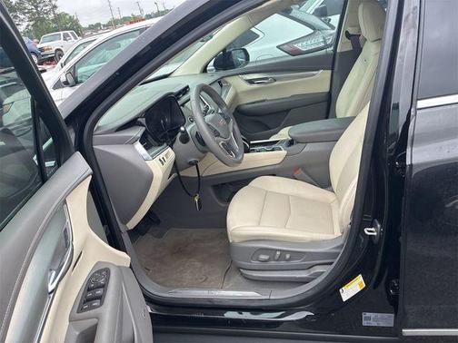 Stellar Black Metallic 2022 Cadillac XT5 Premium Luxury