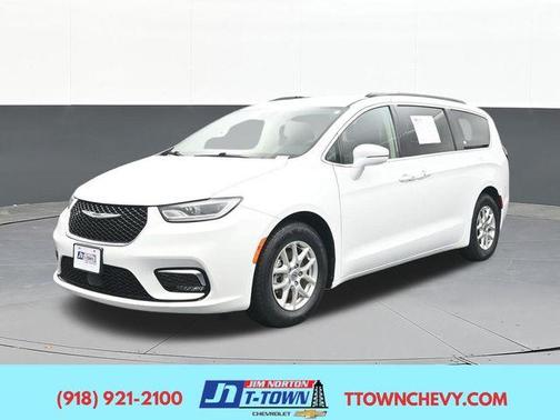 Bright White Clearcoat 2022 Chrysler Pacifica Touring-L