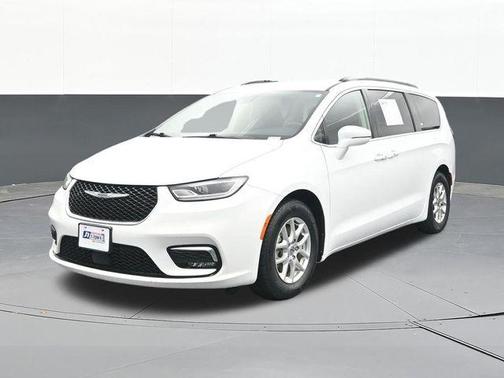 Bright White Clearcoat 2022 Chrysler Pacifica Touring-L