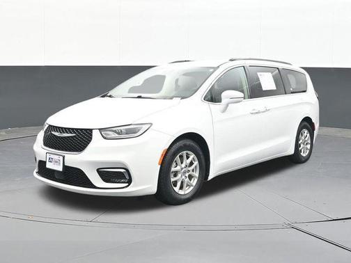 Bright White Clearcoat 2022 Chrysler Pacifica Touring-L