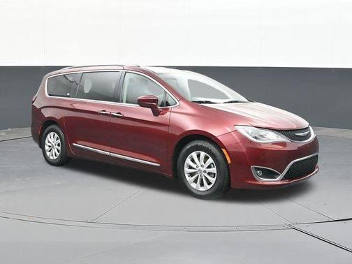 2019 Chrysler Pacifica Touring-L