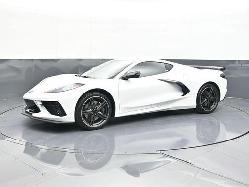 Arctic White 2026 Chevrolet Corvette Stingray w/2LT