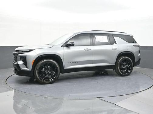 Sterling Gray Metallic 2026 Chevrolet Traverse RS