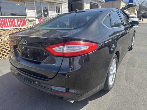 2013 Ford Fusion SE
