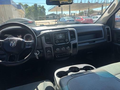 2015 RAM 2500 Tradesman 4x4 4dr Crew Cab 6.3 ft. SB Pickup