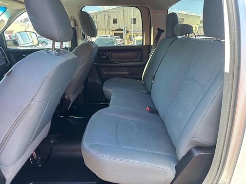 2015 RAM 2500 Tradesman 4x4 4dr Crew Cab 6.3 ft. SB Pickup