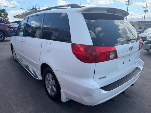 2006 Toyota Sienna LE