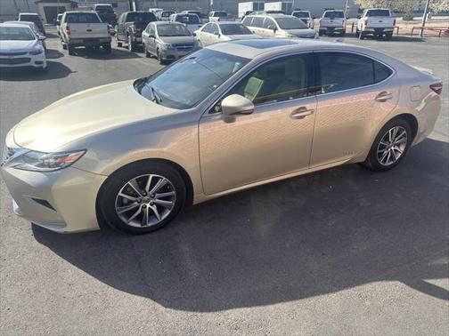 2016 Lexus ES 300h Base