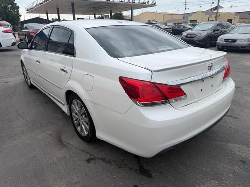 Blizzard Pearl 2011 Toyota Avalon Limited