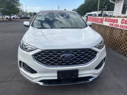 2020 Ford Edge Titanium
