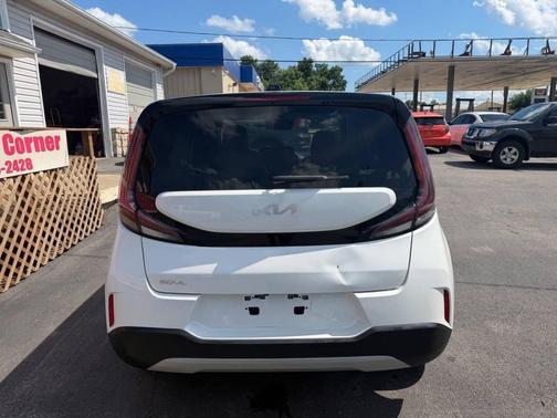 Snow White Pearl 2023 Kia Soul LX 4dr Crossover