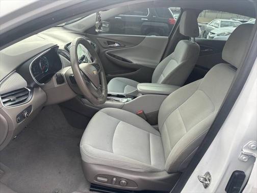 2017 Chevrolet Malibu 1LT