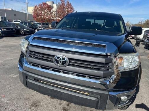 2014 Toyota Tundra SR5
