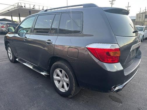 2010 Toyota Highlander SE