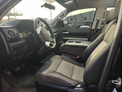 2015 Toyota Tundra SR5