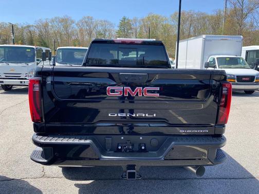 2025 GMC Sierra 2500 Denali