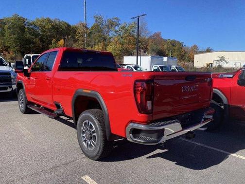 2026 GMC Sierra 3500 SLE