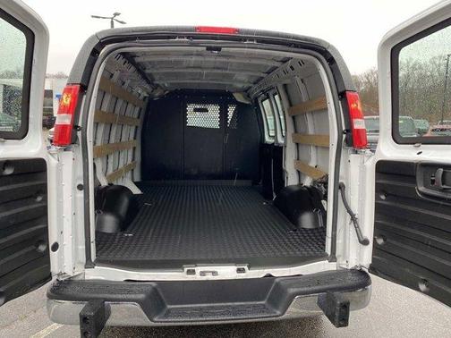 2024 GMC Savana 2500 Work Van