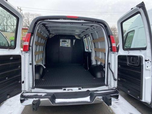 2024 Chevrolet Express 2500 Work Van