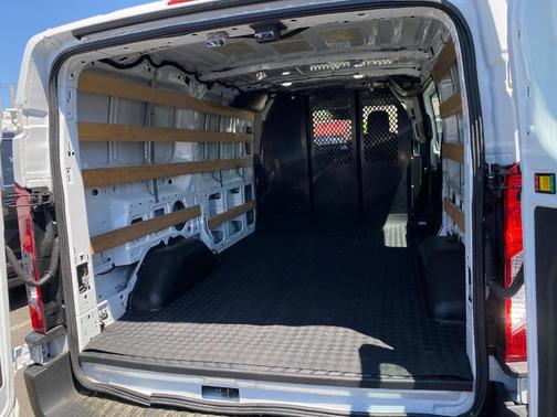 2023 Ford Transit-250 T-250 130 LOW RF 9070 GVWR