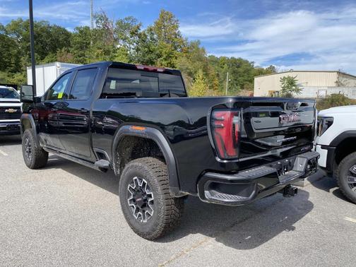 2025 GMC Sierra 2500 AT4X