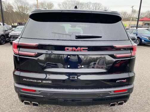2025 GMC Acadia AT4