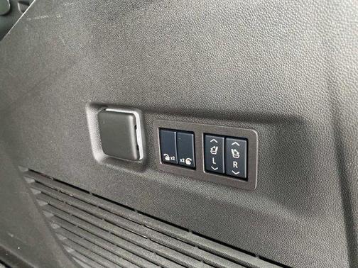 2024 GMC Yukon XL Denali Ultimate
