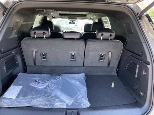 Sandstone Gray 2026 Chevrolet Traverse Z71