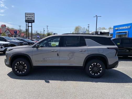 Sandstone Gray 2026 Chevrolet Traverse Z71