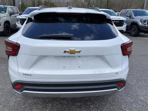 Summit White 2026 Chevrolet Trax LT