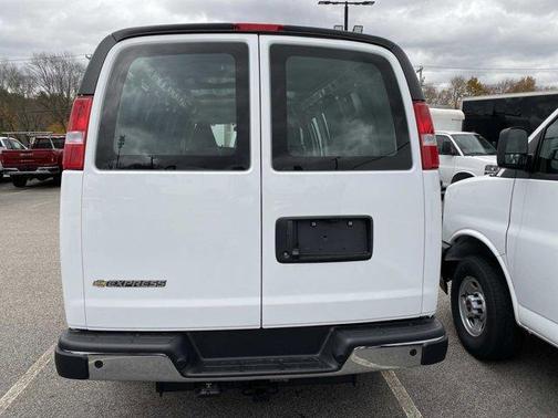 2025 Chevrolet Express 3500 Work Van