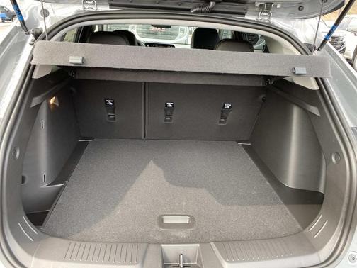 Sterling Gray Metallic 2026 Chevrolet Trax LT