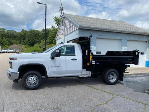 2025 Chevrolet Silverado 3500 WT