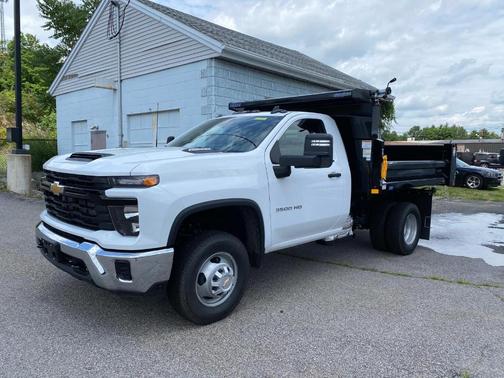 2025 Chevrolet Silverado 3500 WT