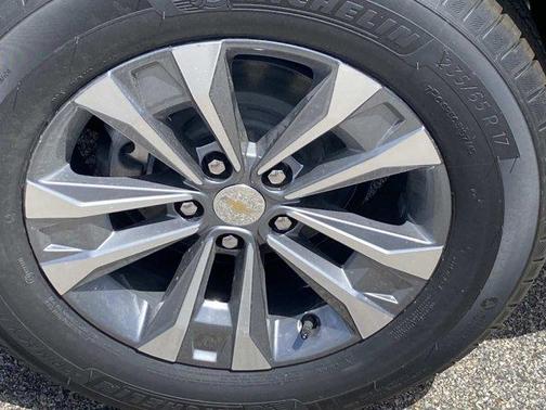 Summit White 2026 Chevrolet Equinox LT