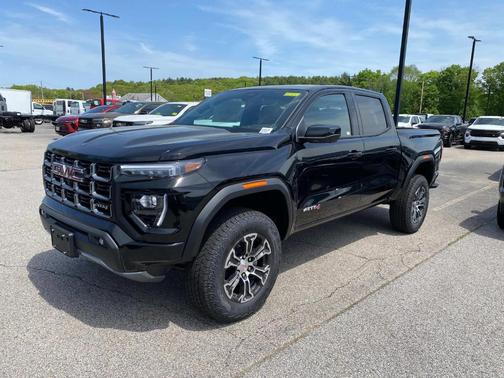 2025 GMC Canyon AT4