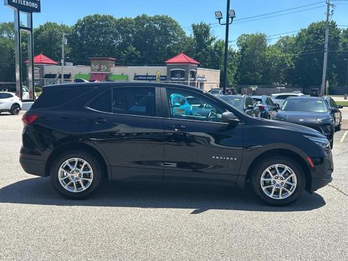 2022 Chevrolet Equinox LS