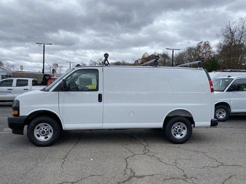 2025 GMC Savana 3500 Work Van