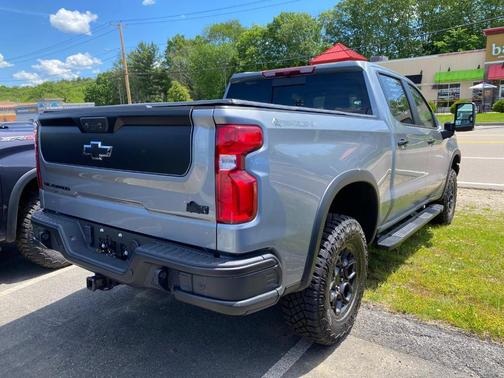 2024 Chevrolet Silverado 1500 ZR2