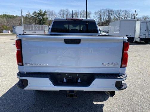Polar White 2026 Chevrolet Silverado 2500 High Country