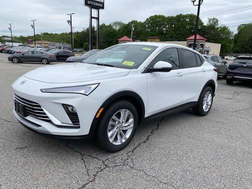 Summit White 2026 Buick Envista Preferred