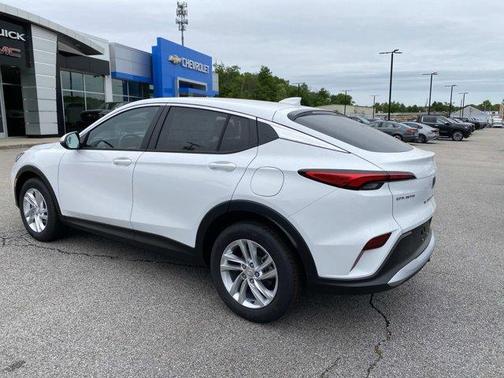Summit White 2026 Buick Envista Preferred