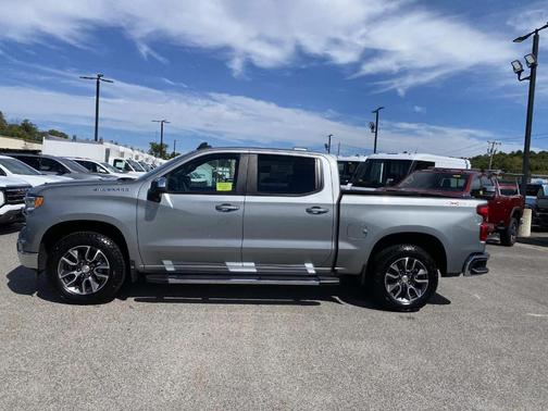 2024 Chevrolet Silverado 1500 LT