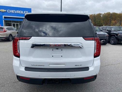 2022 GMC Yukon SLT